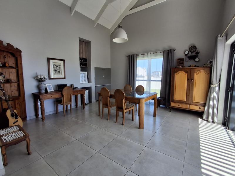 3 Bedroom Property for Sale in Britannia Bay Western Cape